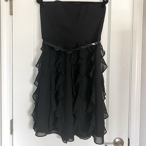 Strapless tiered black dress w/belt